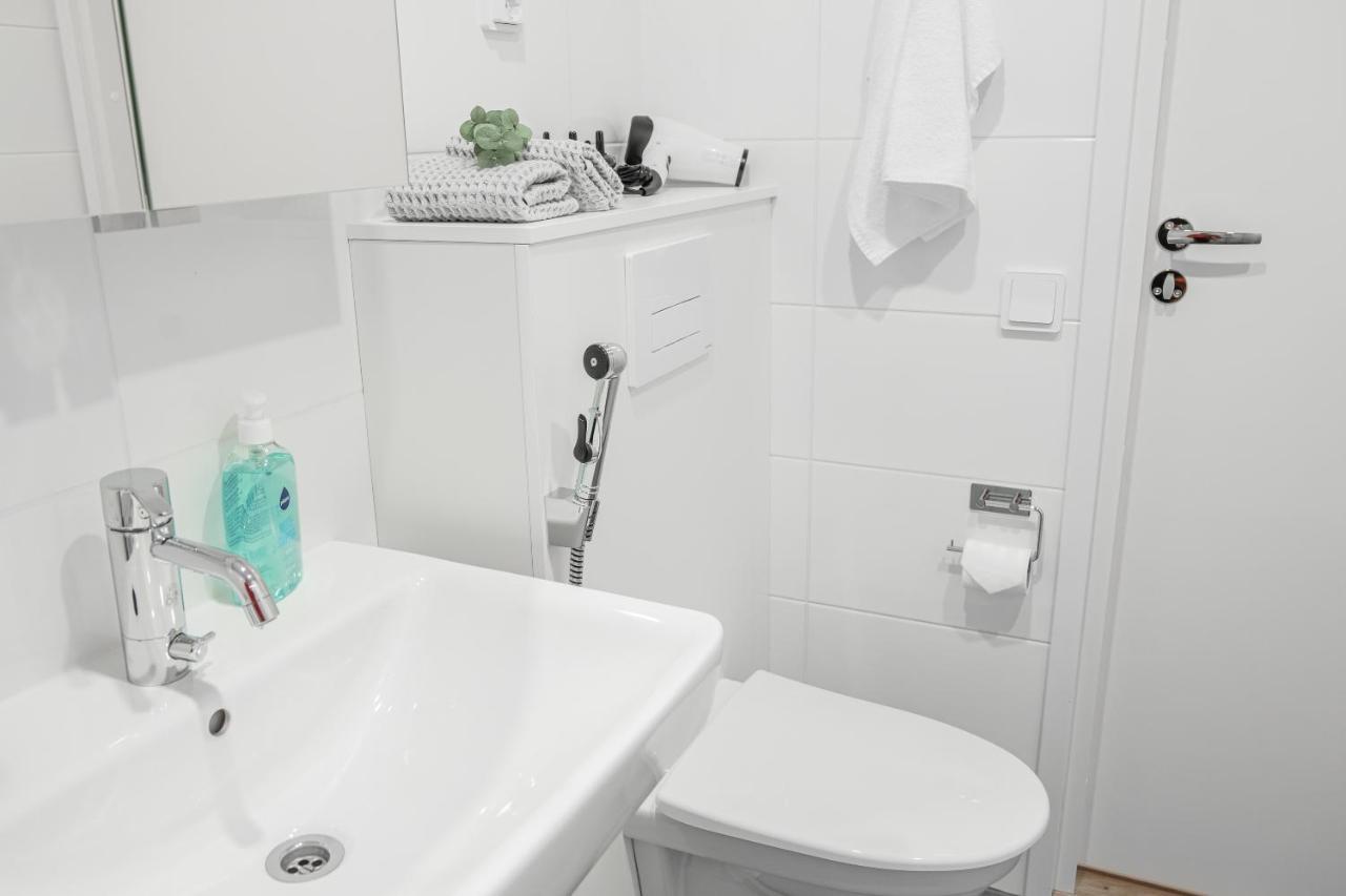 Snowflake Suites V Rovaniemi Bagian luar foto